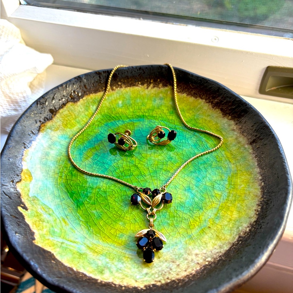 Beautiful Vintage Van Dell Blood Garnet set - 12kgf